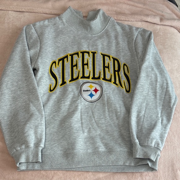 Sweaters - NWOT Steelers Gray Women’s Sweater L (runs small)